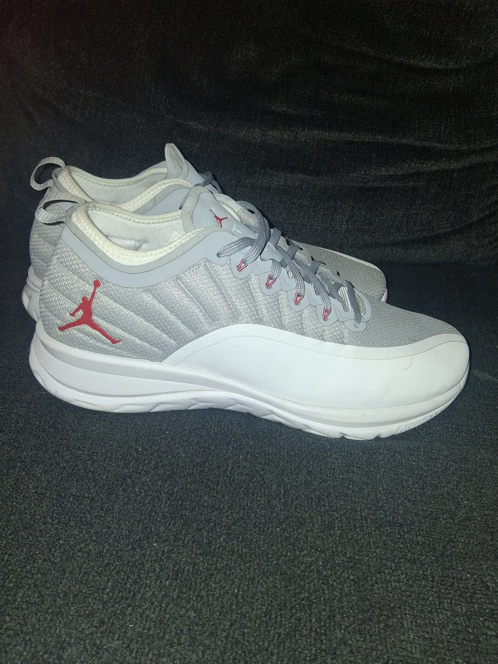 Jordan Men's Athletic Shoes Gray White with Red Jumpman